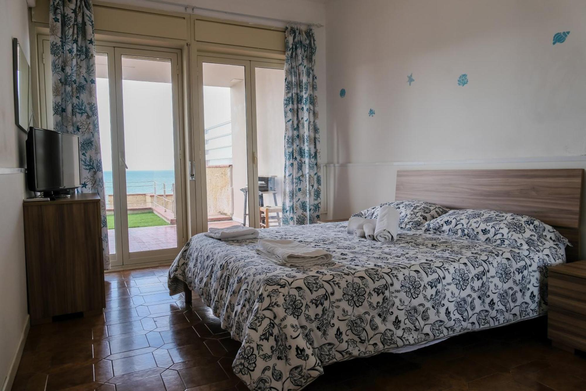 Villa La Vista - Baia Del Gambero Augusta Eksteriør billede
