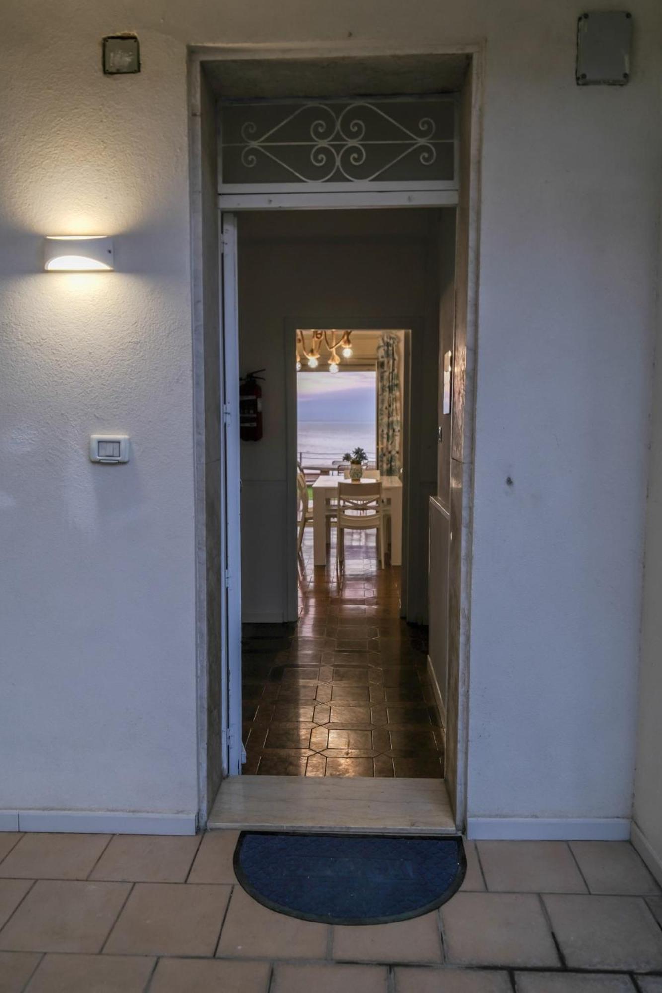 Villa La Vista - Baia Del Gambero Augusta Eksteriør billede