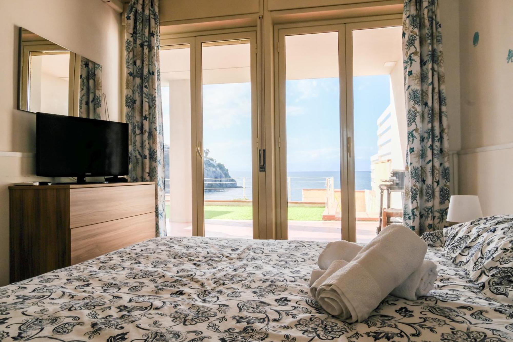 Villa La Vista - Baia Del Gambero Augusta Eksteriør billede